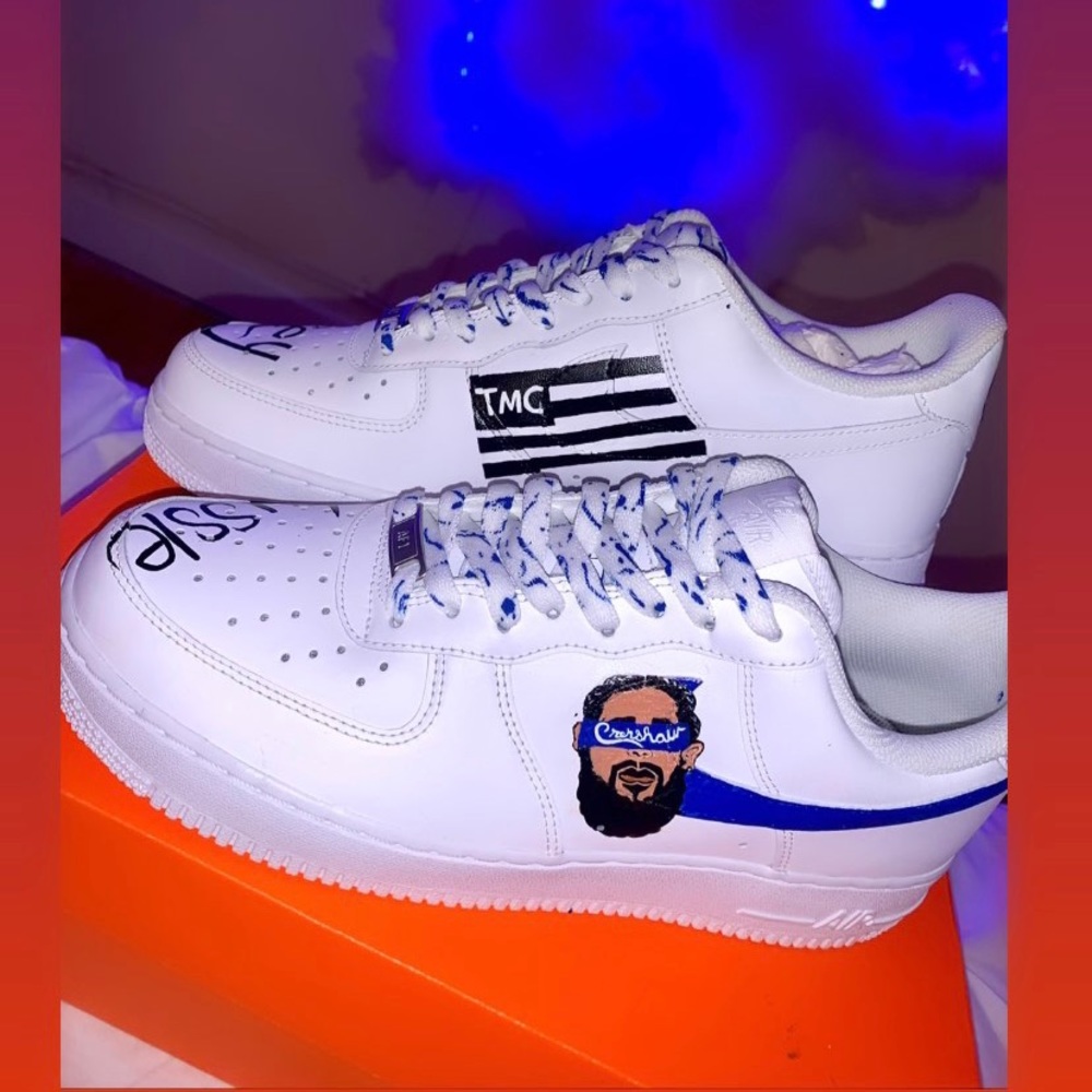 Size 10 Nike sneakers